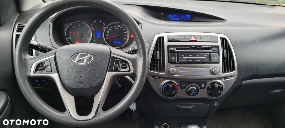 Hyundai i20 1.1 CRDi Style - 18