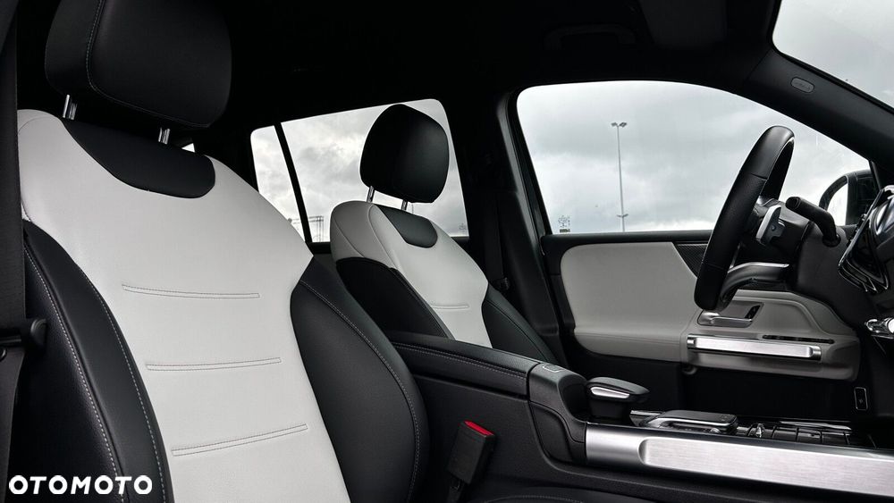 Mercedes-Benz GLB 200 d AMG Line 8G-DCT - 23