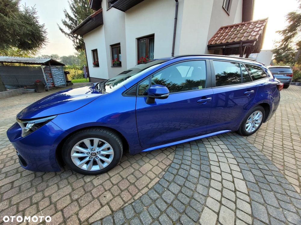 Toyota Corolla 1.8 Hybrid Comfort - 17