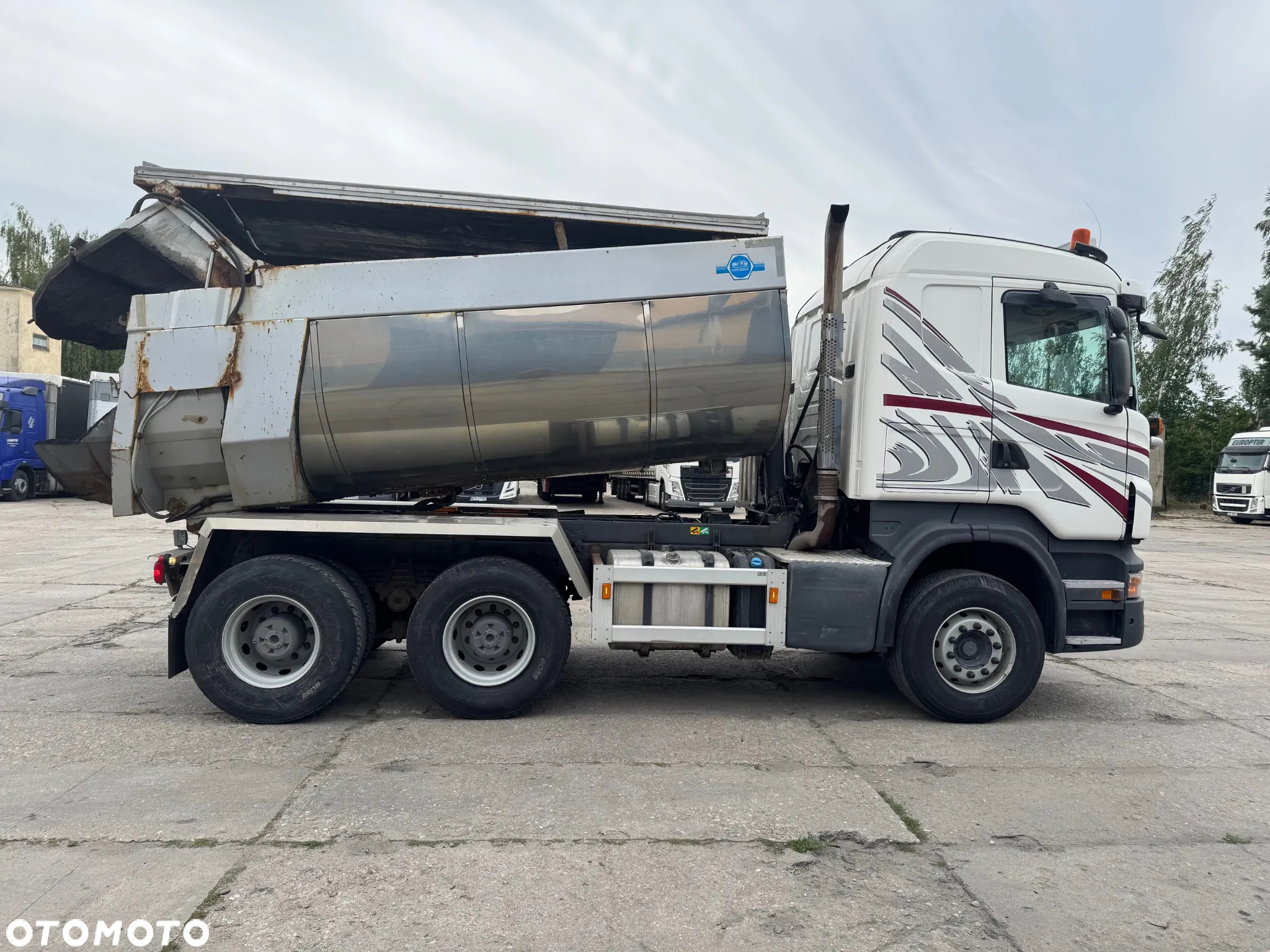 Scania R560 6X4 - 8