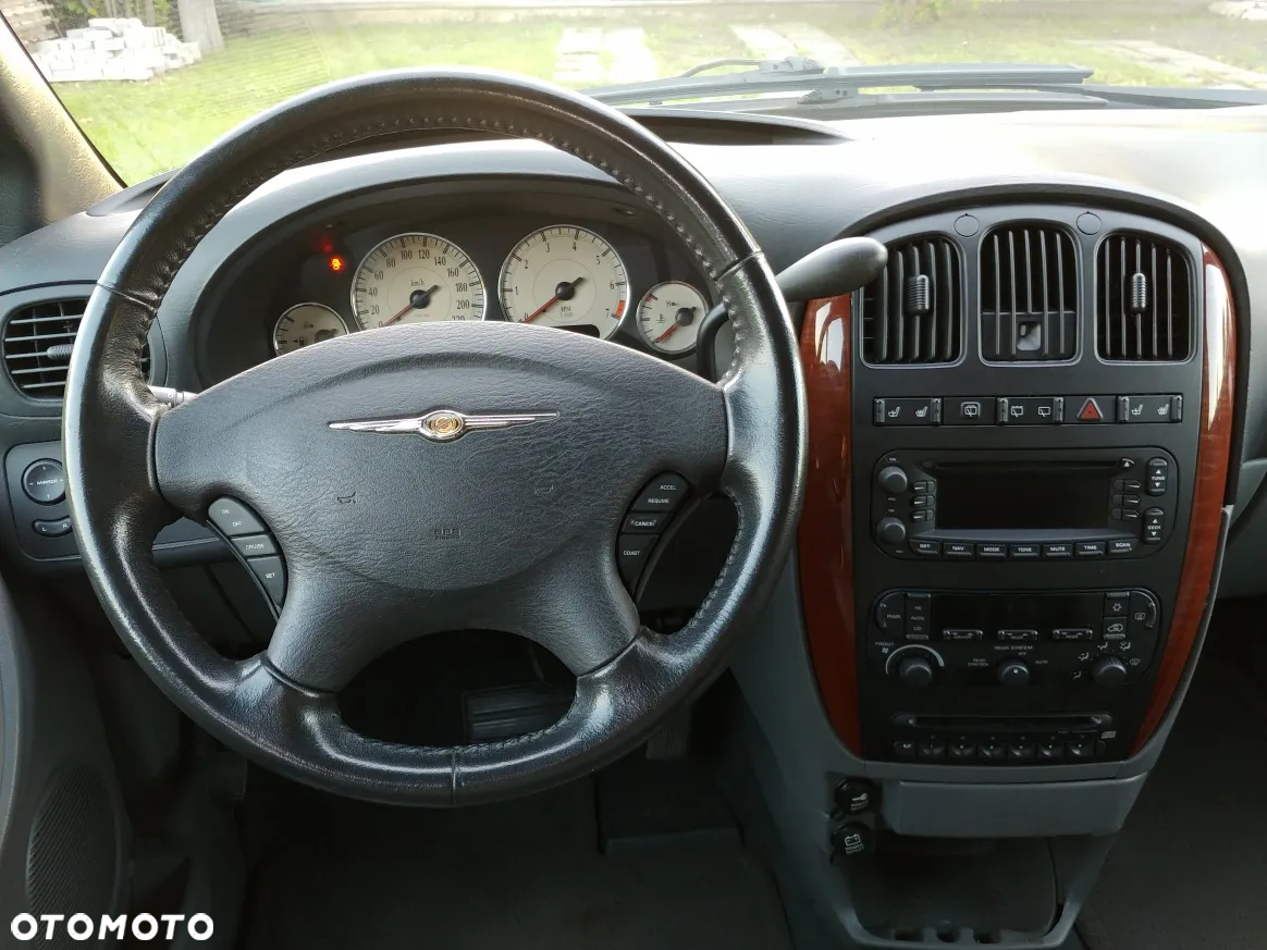 Chrysler Grand Voyager 3.3 Limited S&G - 21