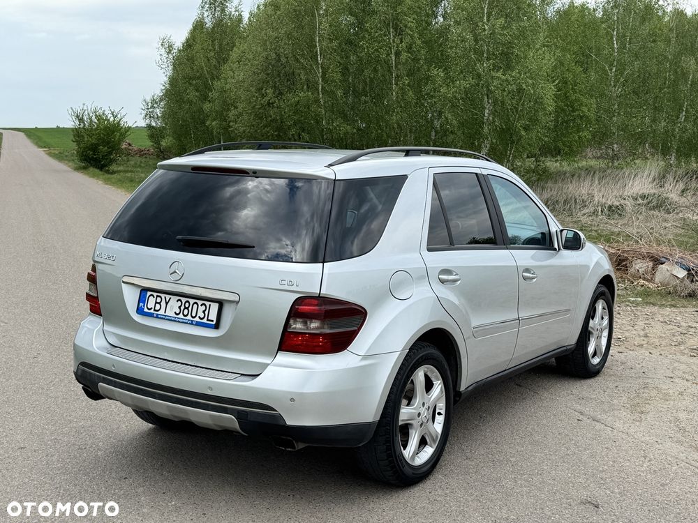 Mercedes-Benz ML - 13
