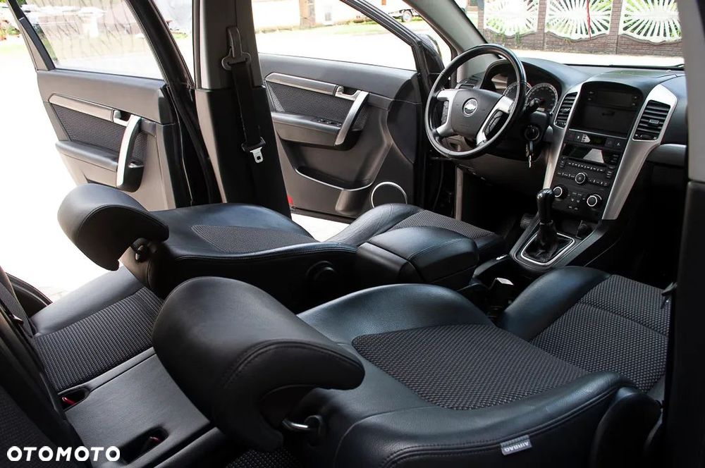 Chevrolet Captiva 2.4 2WD 7 Sitzer LS - 19