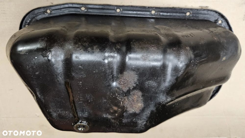 Renault Clio III 3 1.2 16v miska olejowa silnika - 3