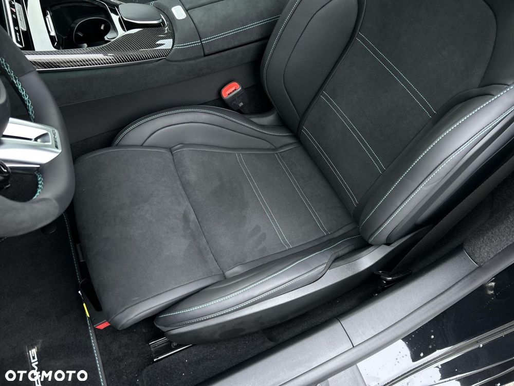 Mercedes-Benz AMG GT - 15