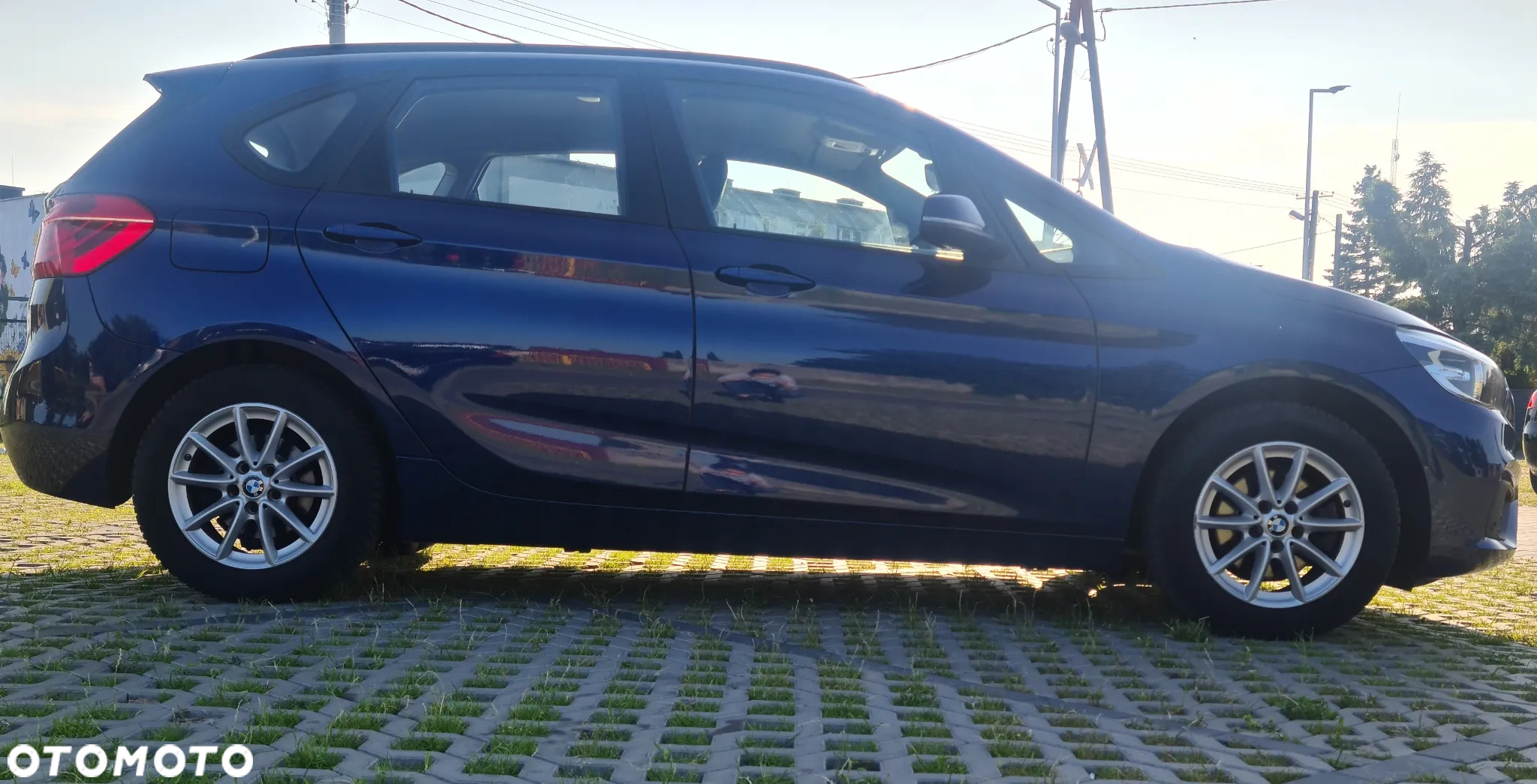 BMW Seria 2 216d - 9