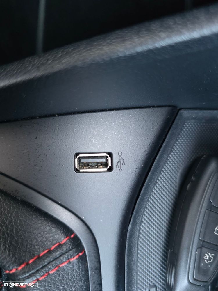 Ford Fiesta 1.0 EcoBoost MHEV ST-Line X - 22