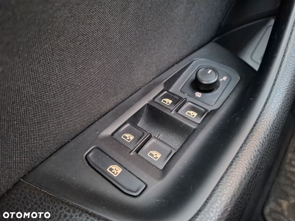 Volkswagen Passat - 13