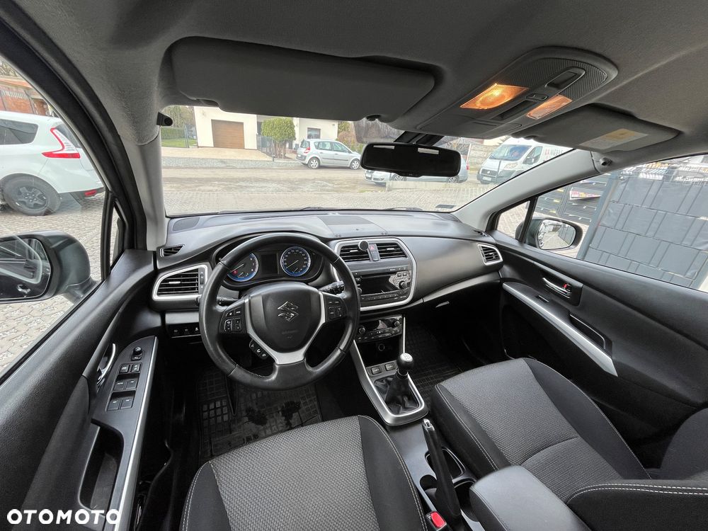 Suzuki SX4 1.6 Premium - 11