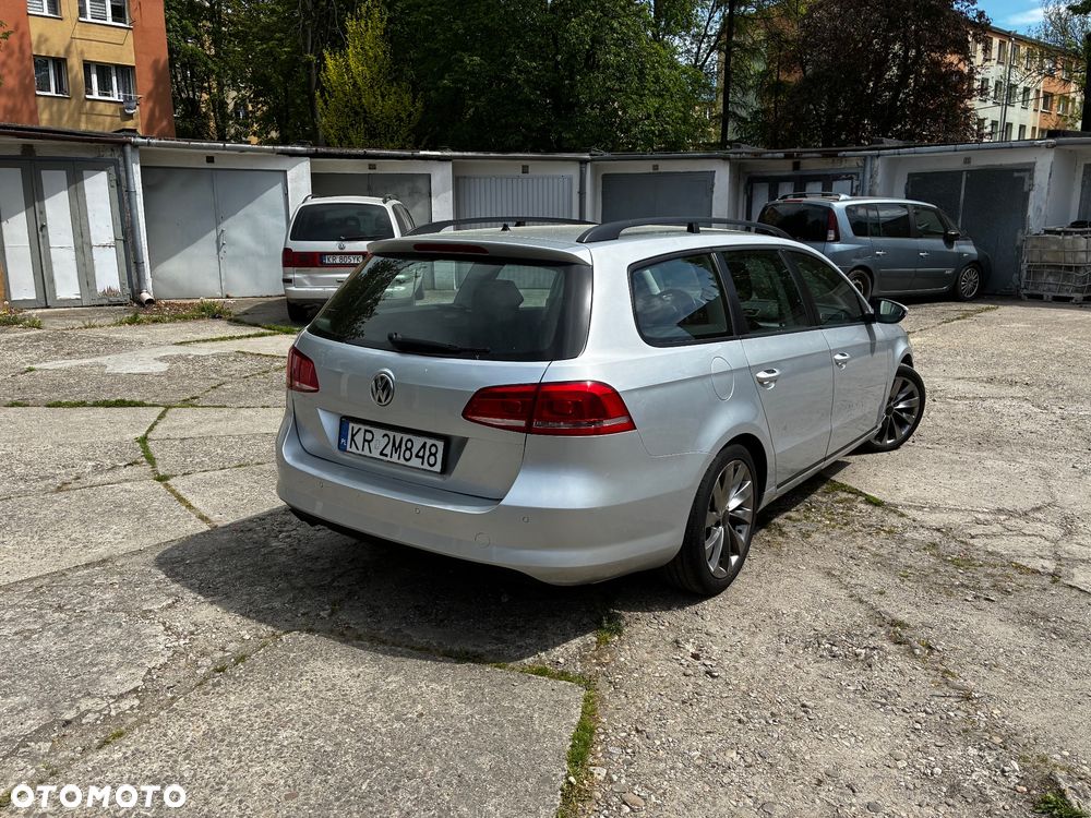 Volkswagen Passat 2.0 TDI Comfortline DSG - 5