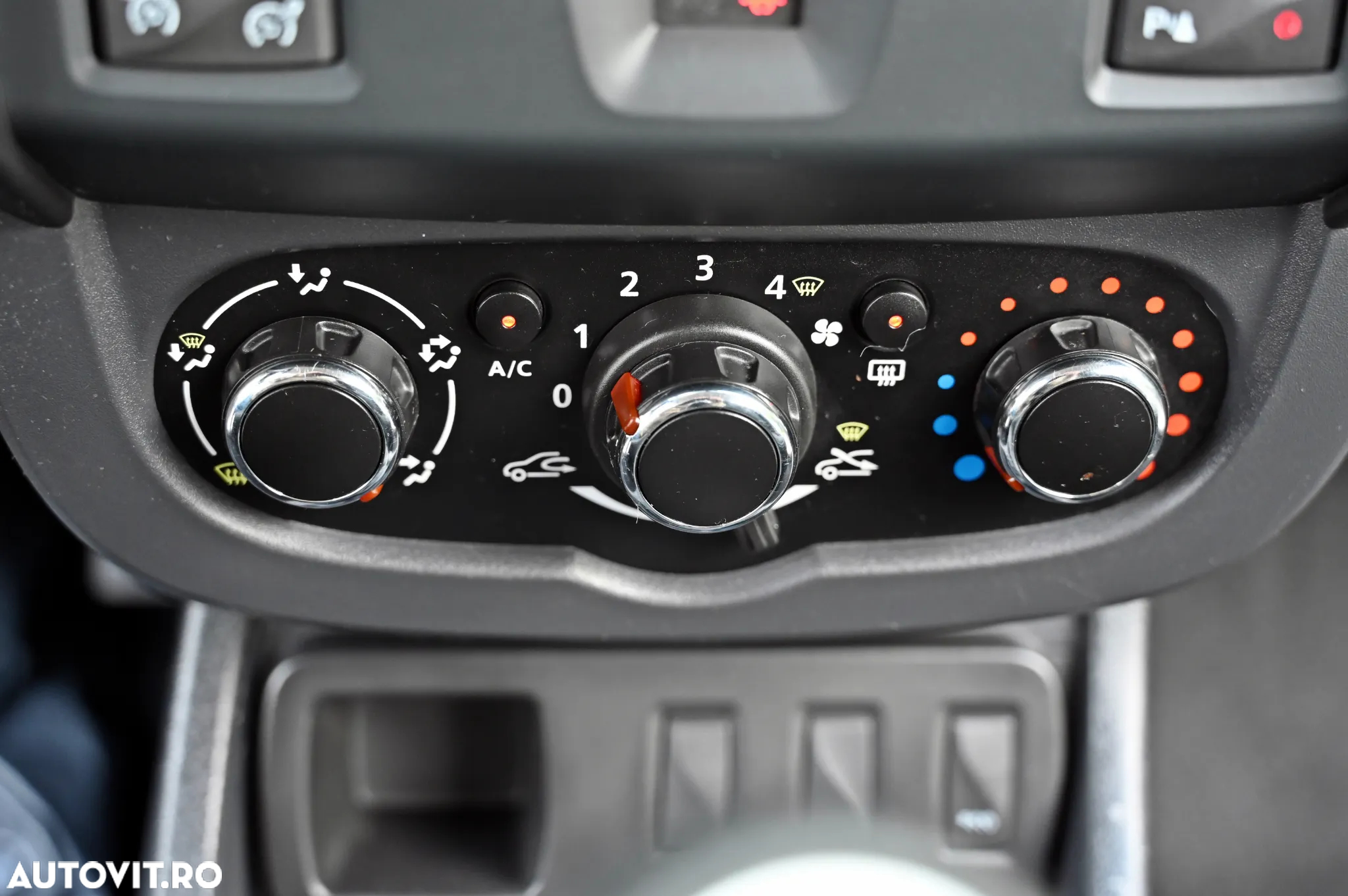 Dacia Duster dCi 110 FAP 4x2 Laureate - 19