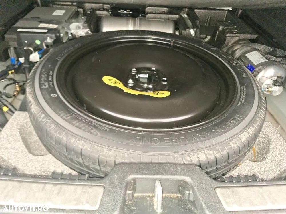 Volvo XC 60 B4 MHEV AT8 AWD R-Design - 9