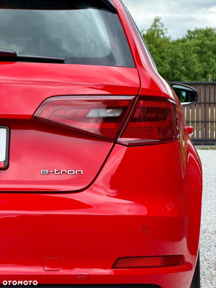 Audi A3 Sportback 1.4 TFSI E-tron Ambiente e-S tronic - 24