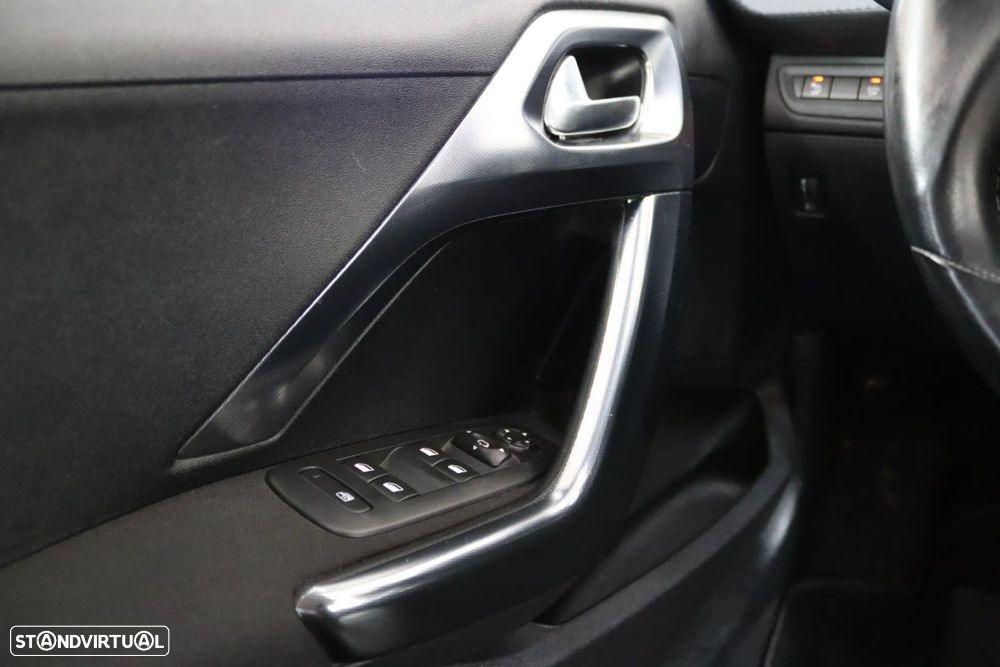Peugeot 2008 1.2 PureTech Crossway EAT6 - 15