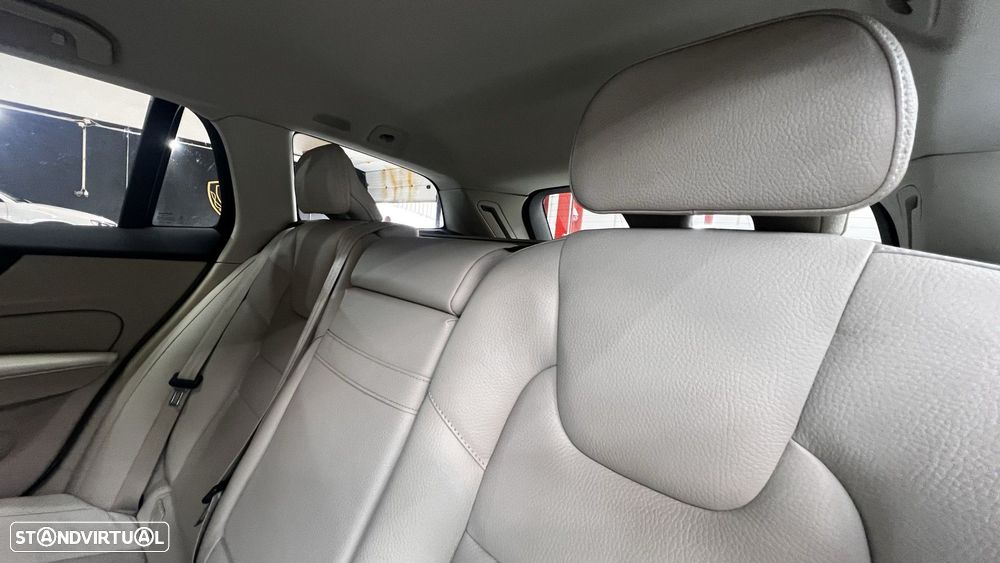 Volvo V60 2.0 T8 AWD TE Inscription Expression - 45