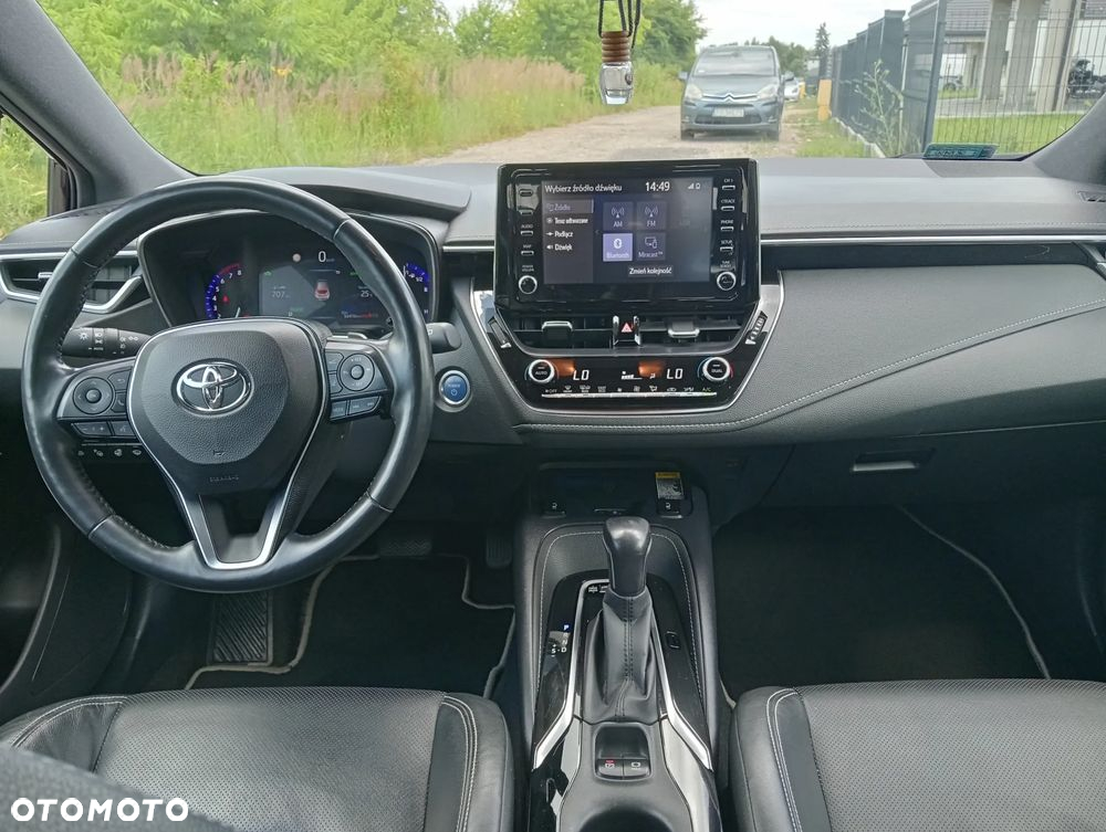 Toyota Corolla 2.0 Hybrid Executive - 8
