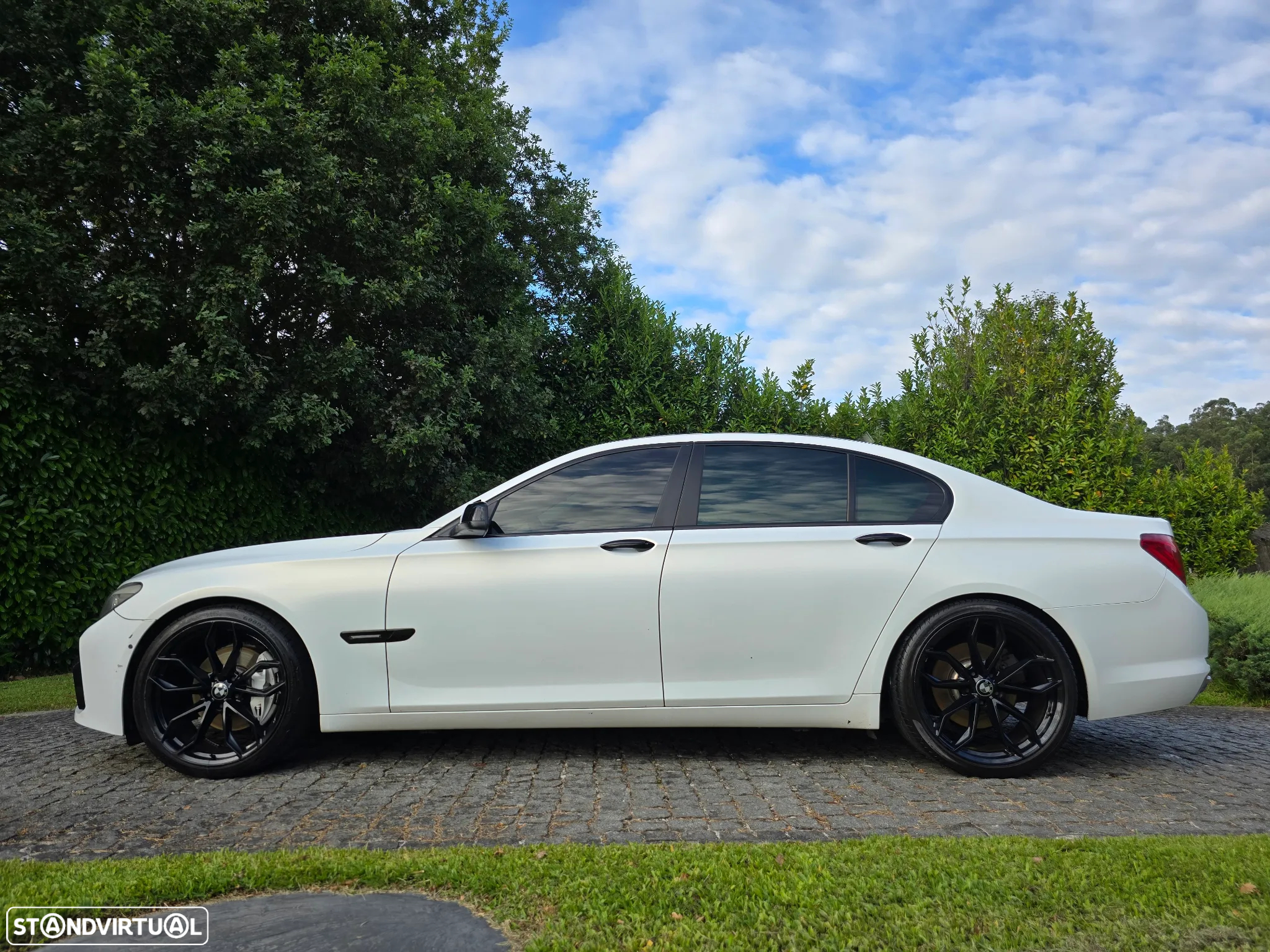 BMW 740 d Pack M - 4