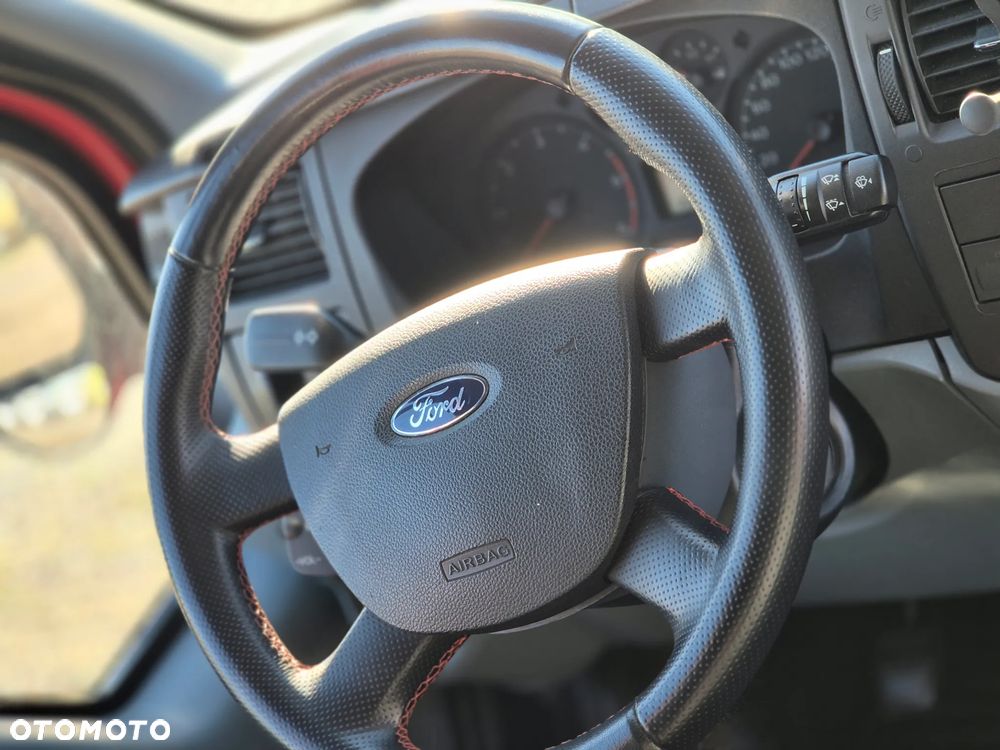 Ford Transit - 30