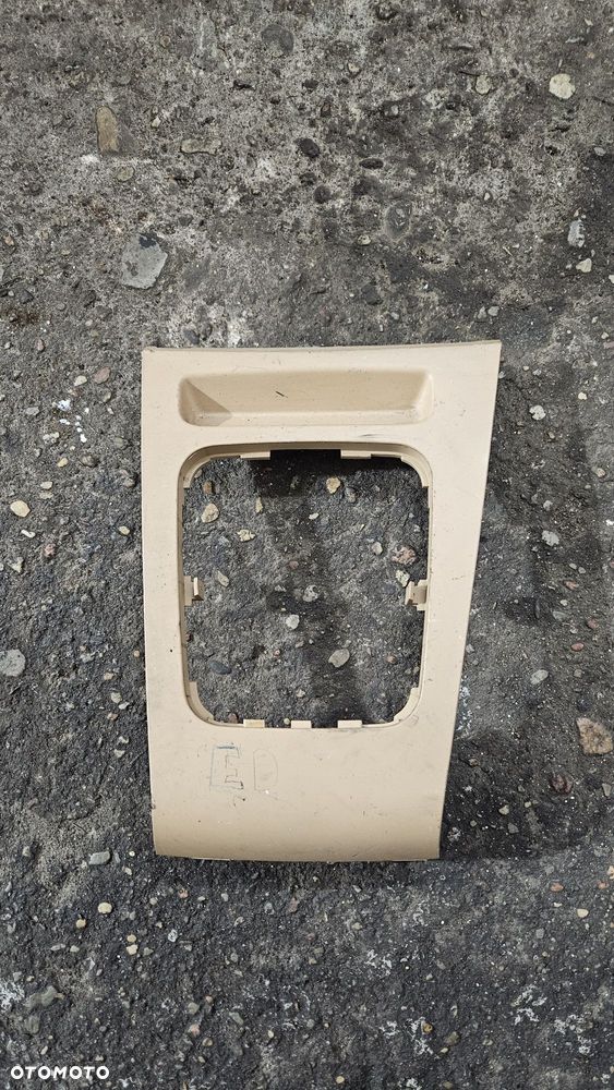 Ramka obudowa osłona wybieraka lewarka zmiany biegów opel zafira b - 2