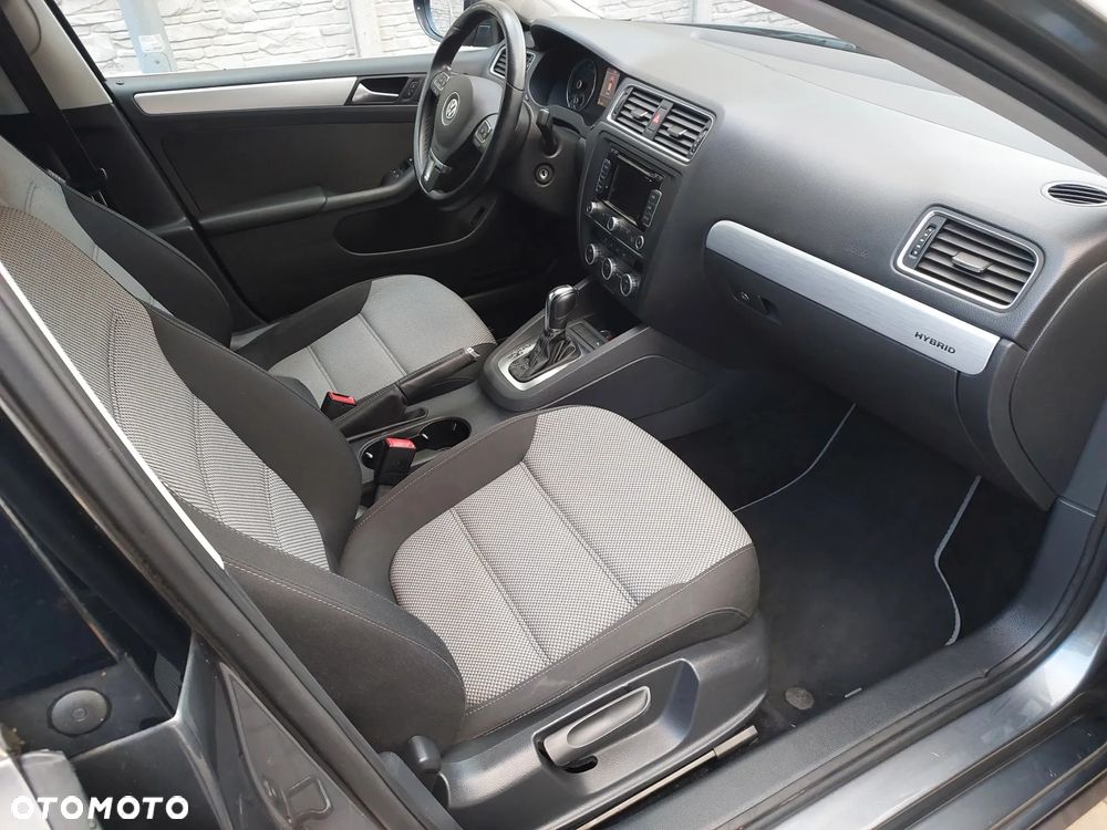 Volkswagen Jetta 1.4 Hybrid DSG Comfortline - 9