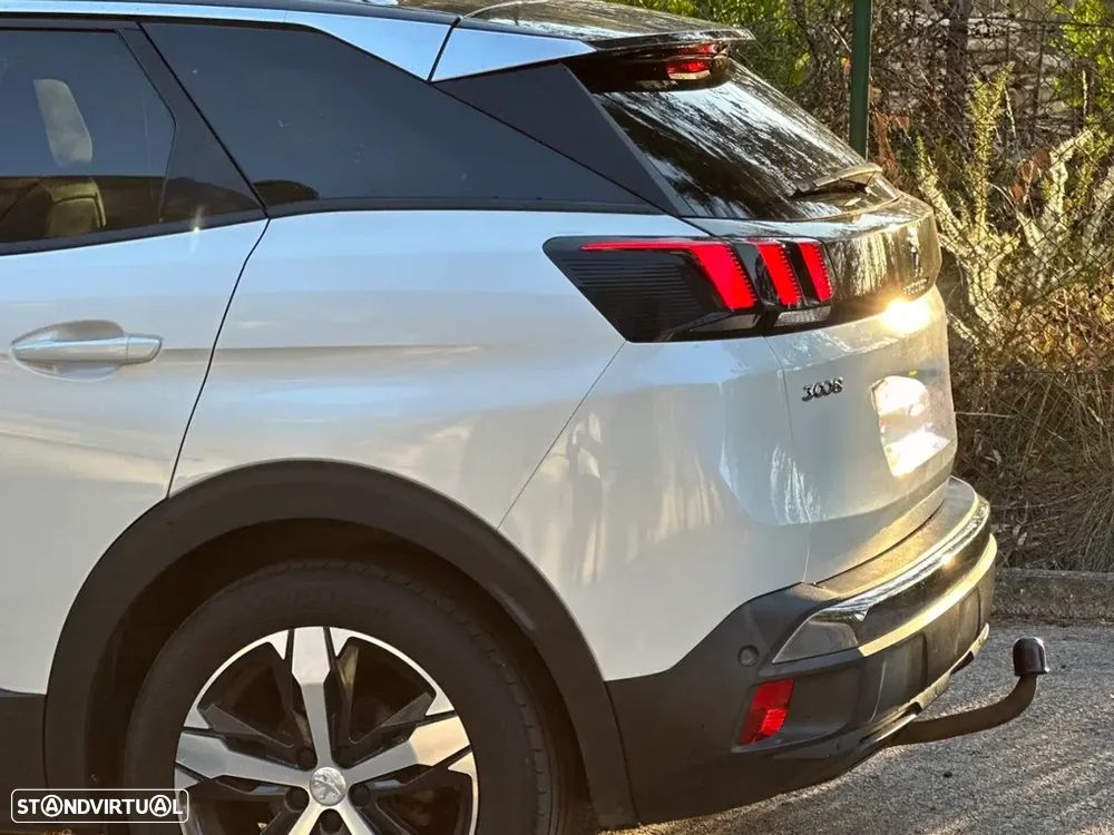 Peugeot 3008 PureTech 130 Stop & Start GPF EAT8 Crossway - 11