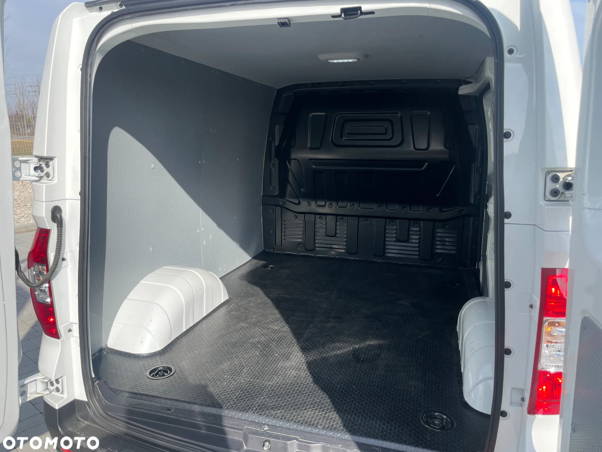 Maxus e-Deliver 3 - 9