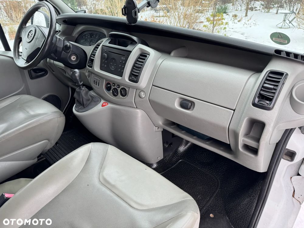 Opel VIVARO - 11