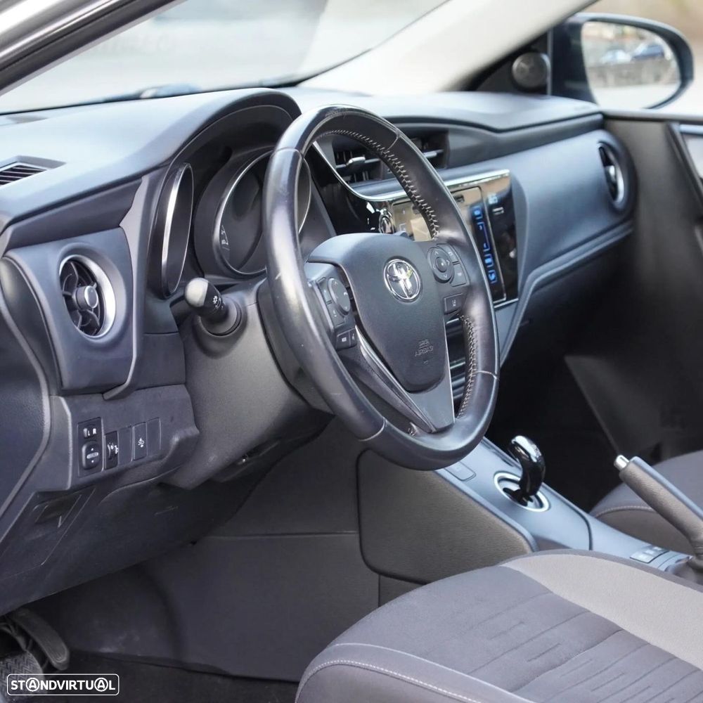 Toyota Auris 1.8 HSD Active - 11