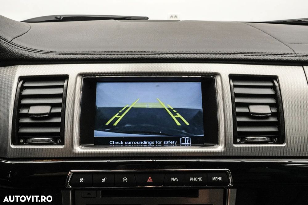 Jaguar XF 2.2D Premium Luxury - 21