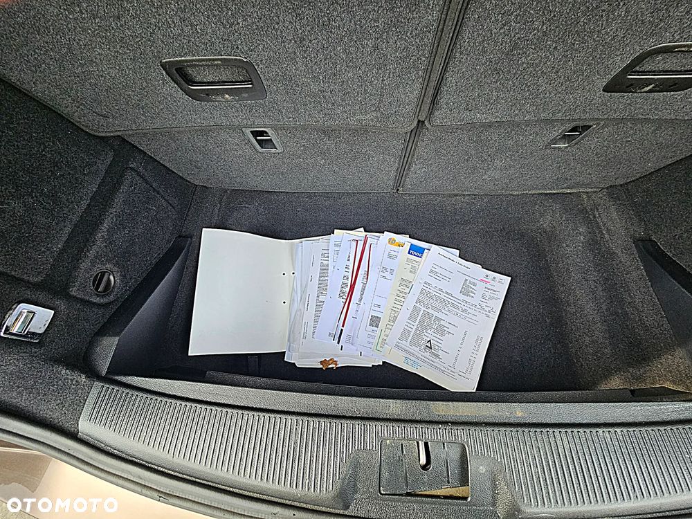 Volkswagen Sharan - 37
