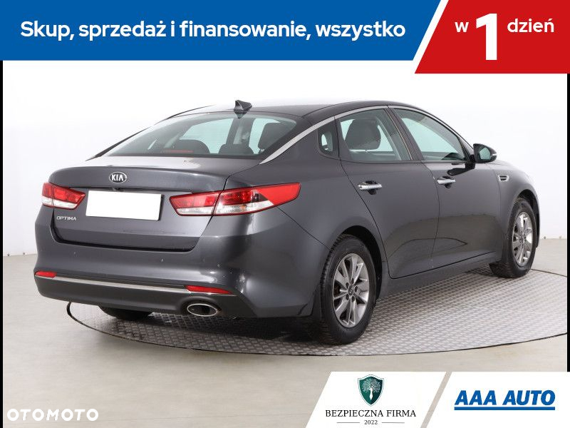 Kia Optima - 6