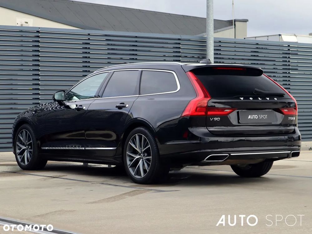 Volvo V90 T8 AWD Plug-In Hybrid Inscription - 3