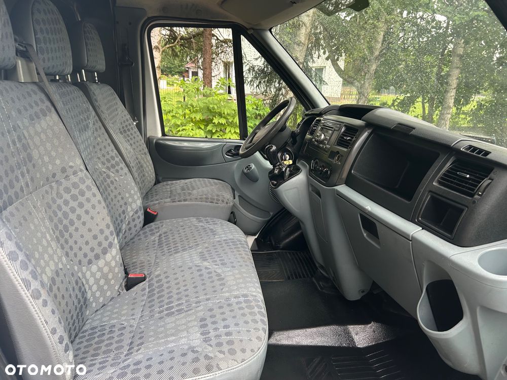 Ford Transit - 10