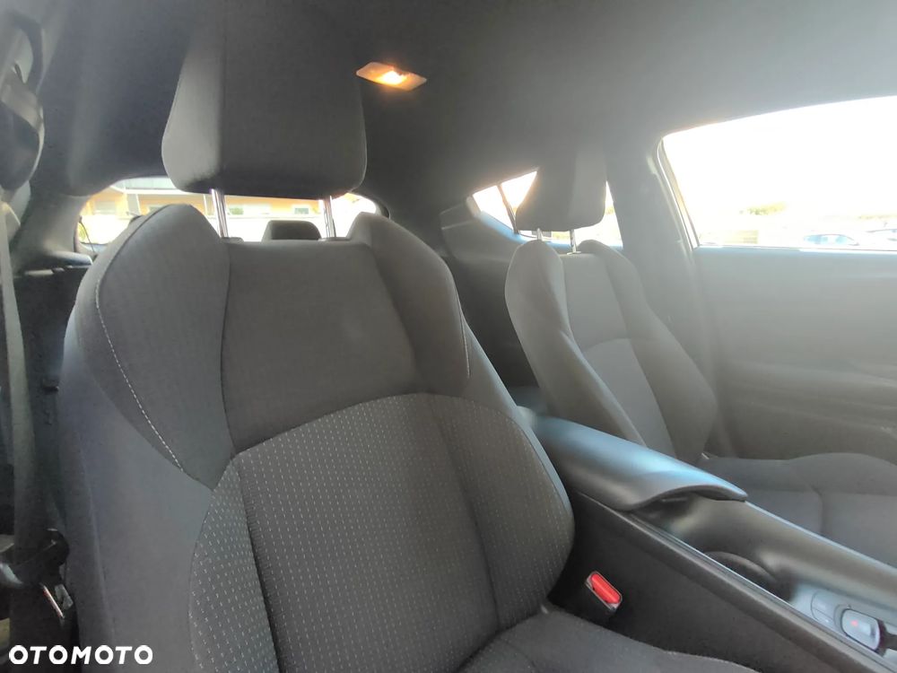 Toyota C-HR 1.2 T Comfort - 27