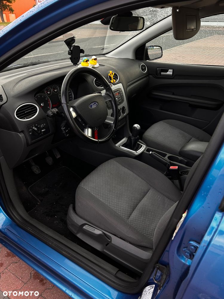Ford Focus 1.8 FF Trend - 12