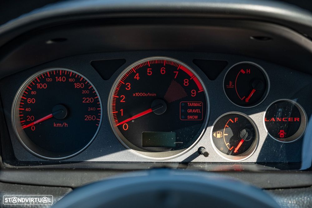 Mitsubishi Lancer 2.0 GSR VIII Ralliart - 32