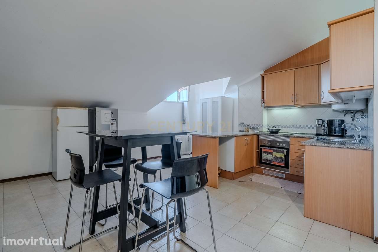 T0 espaçoso no centro histórico da Ericeira - Grande imagem: 2/16