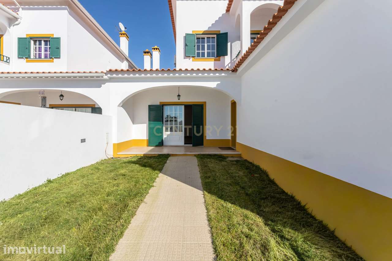 Viva com Qualidade e Espaço – Excelente Moradia T3 em Zona Residencial - Grande imagem: 2/58