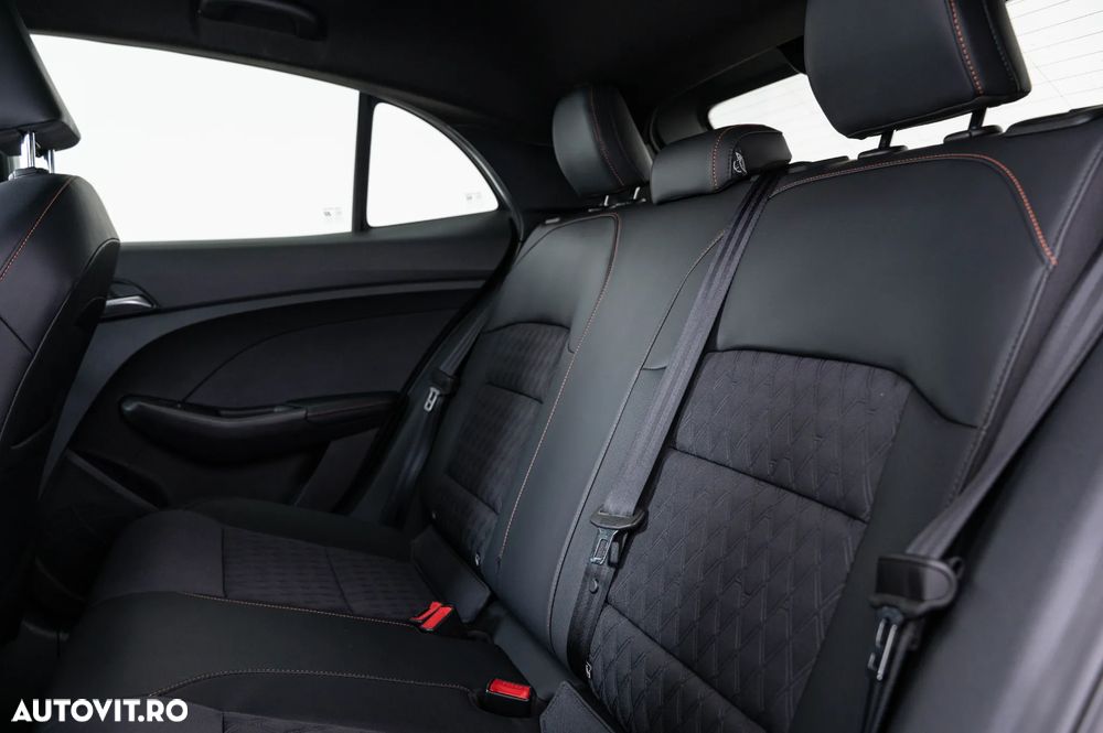 MG MG3 3 Hybrid+ Luxury - 7