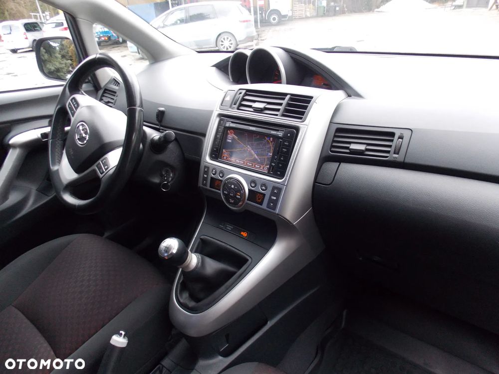 Toyota Verso 2.0 D-4D Sol plus - 23