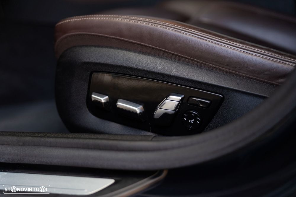 BMW 530 e iPerformance Line Luxury - 10