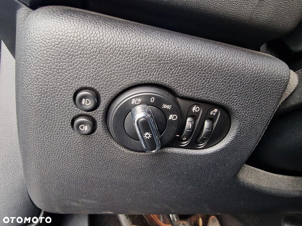 MINI ONE Essential Trim - 29