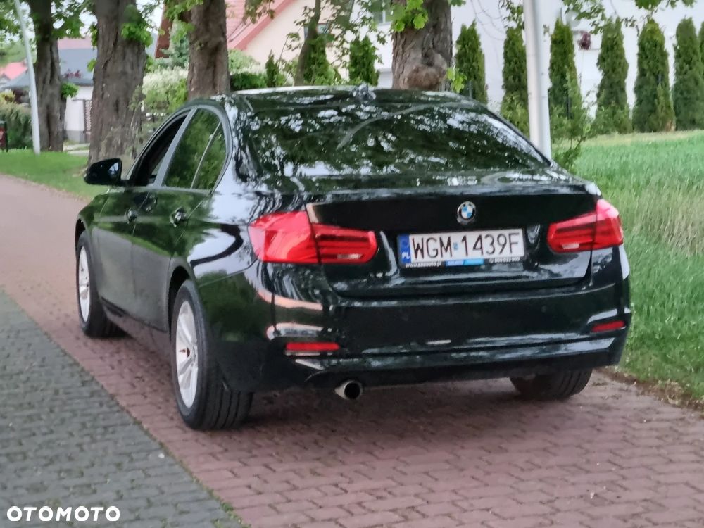 BMW Seria 3 318i Luxury Line - 22