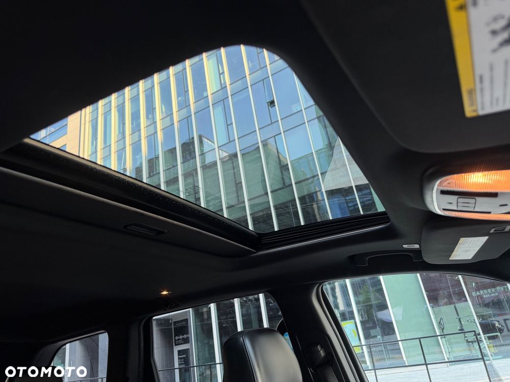 Jeep Grand Cherokee - 26