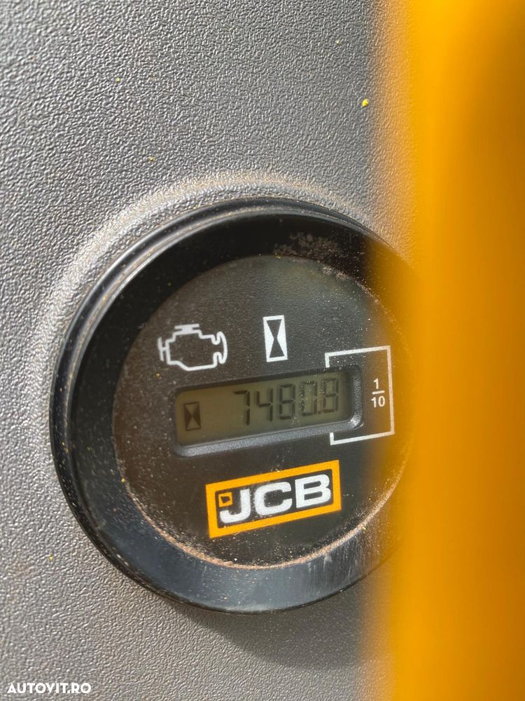 JCB 220 X L - 13