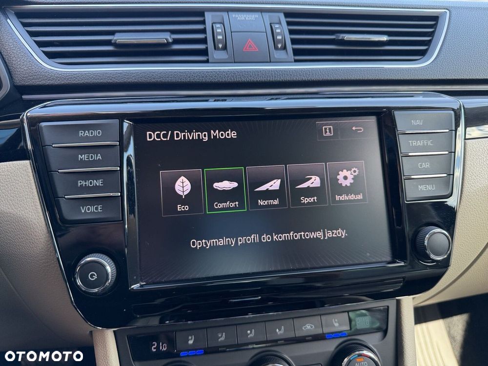Skoda Superb 2.0 TDI 4x4 L&K DSG - 36