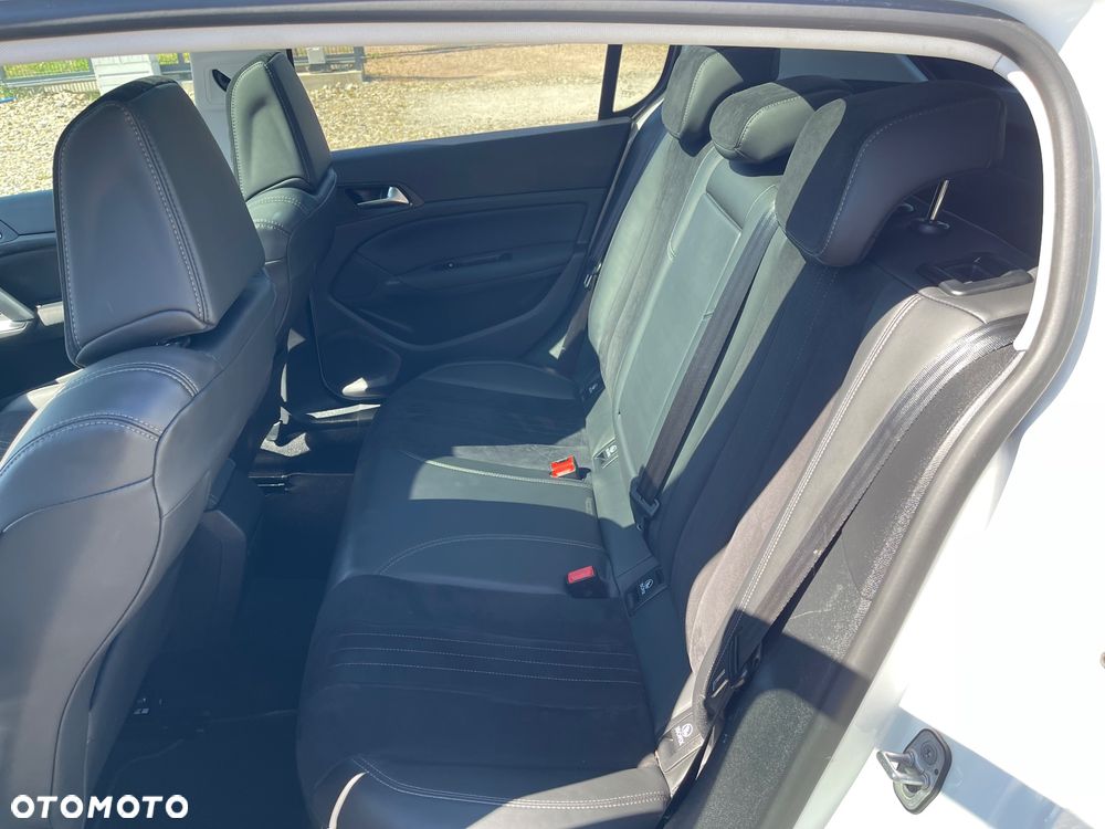 Peugeot 308 1.5 BlueHDi Allure S&S - 22