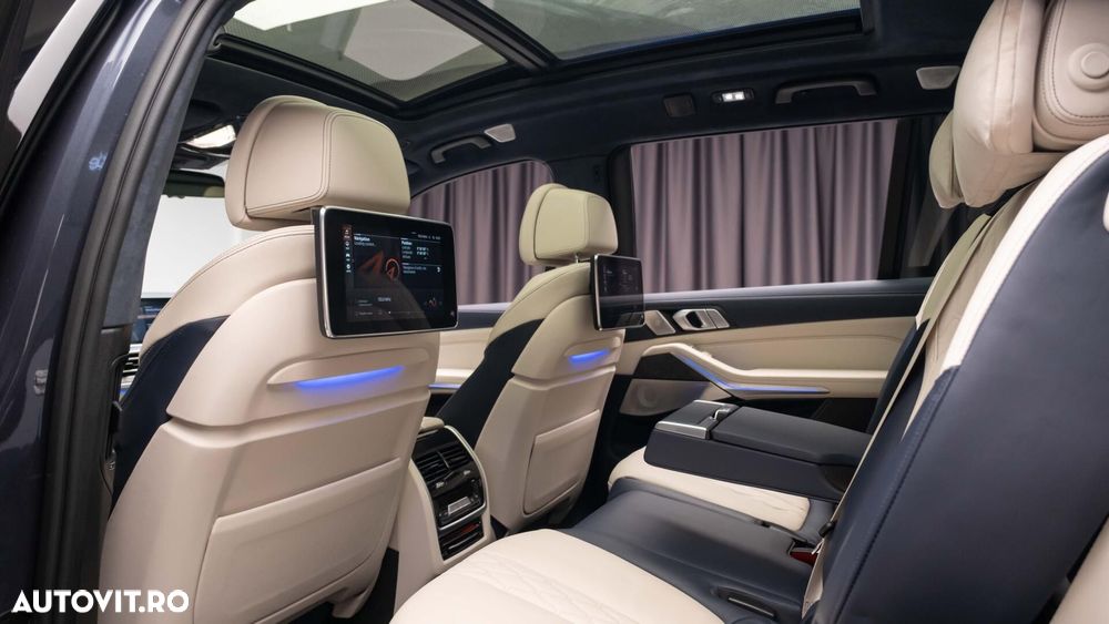 BMW X7 - 28