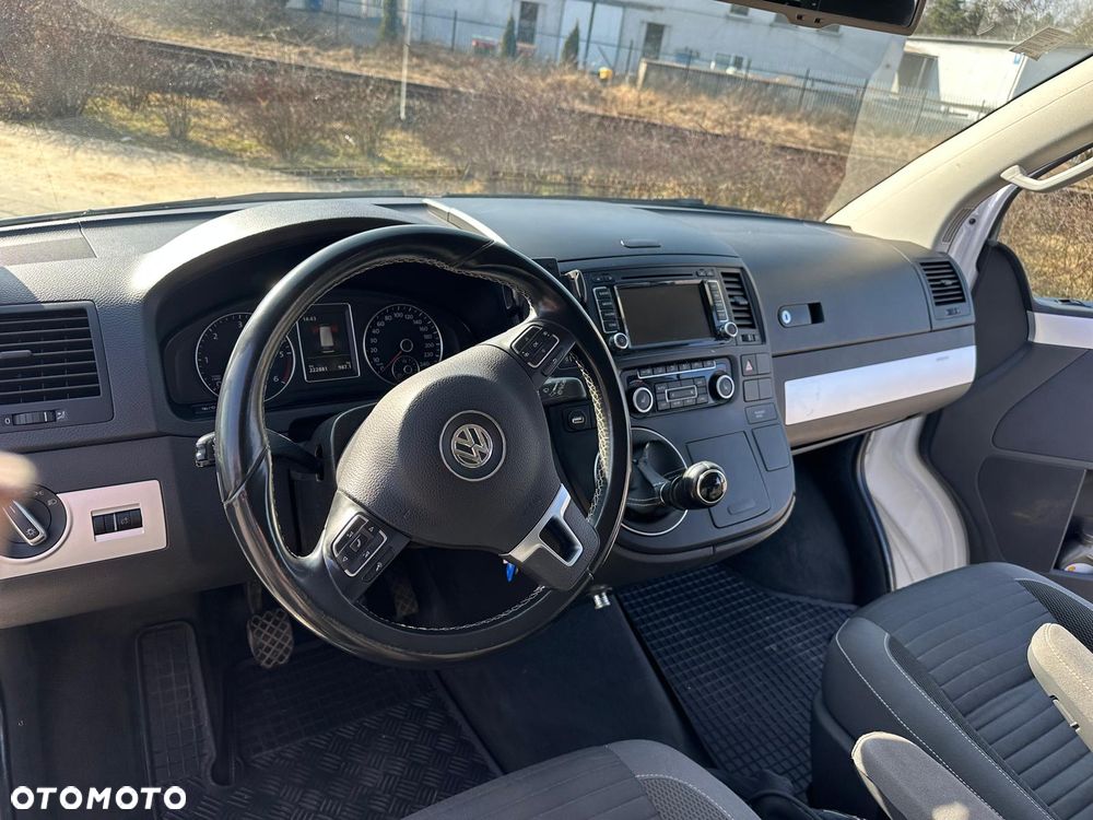 Volkswagen Multivan - 14