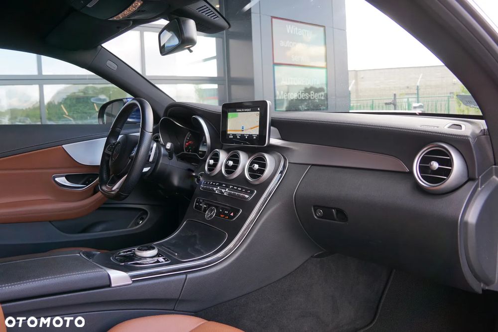 Mercedes-Benz Klasa C 200 7G-TRONIC - 23